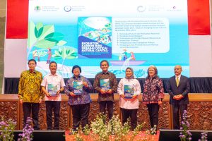 Menteri LHK Siti Nurbaya dan Menteri KP Trenggono: Kajian Terbaru IOJI Sejalan Kebijakan, Target Mitigasi dan Adaptasi Pemerintah
